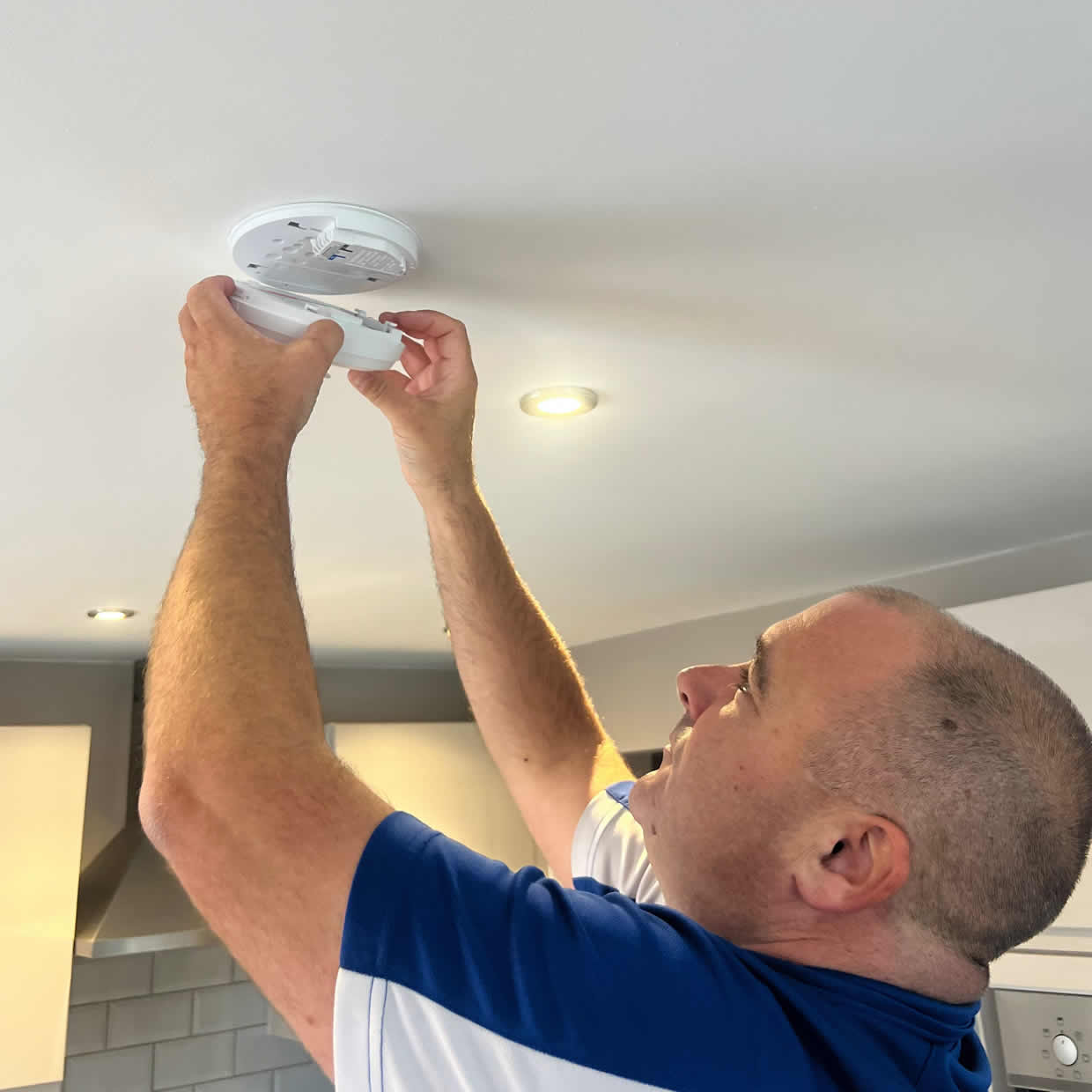 Professional smoke and heat alarm installation in Winchester